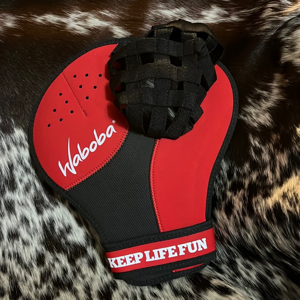 NWOT  2  Waboba left handed gloves like new